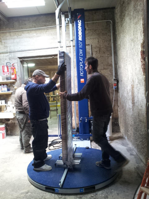 20120314_143759.jpg Avvolgitore per porte, infissi e finestre - Falegnameria - Cervinara (AV)