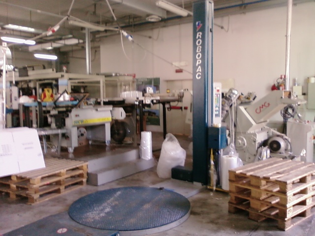 Foto0+112.jpg Fasciapallet con prestiro Rotoplat - Ind. stampaggio materie plastiche - Carinaro (CE)