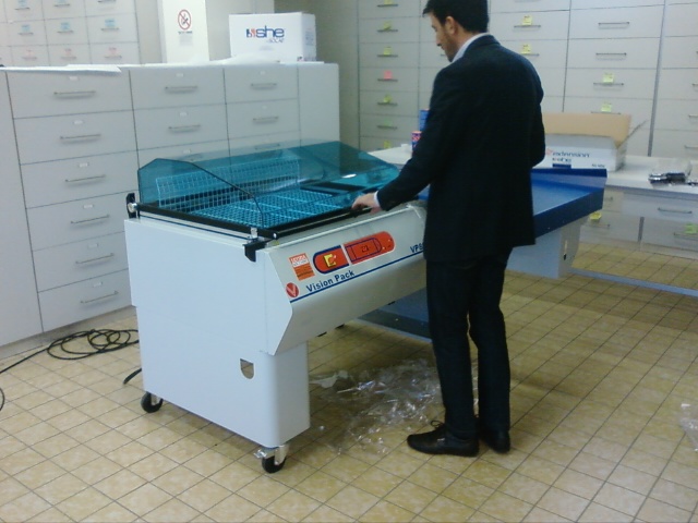 Foto0+124.jpg Confezionatrice a campana grandi formati mod. 800 - Azienda Aversa (CE)