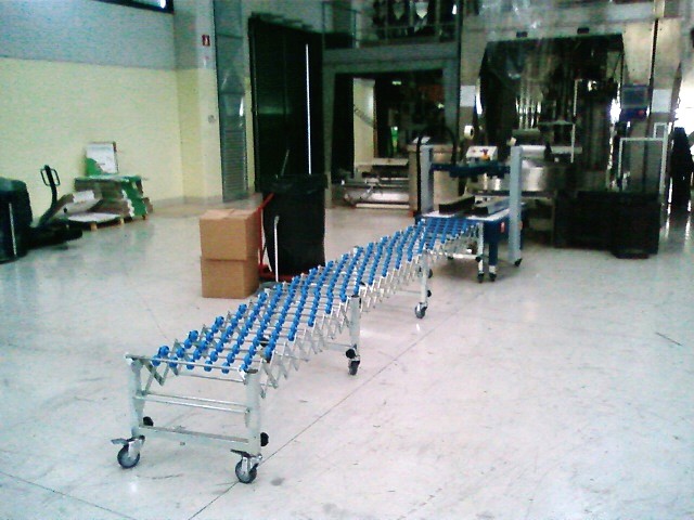 Foto0+127.jpg Linea di nastratura scatole - Ind. lavorazione frutta secca - Palma Campania (NA)