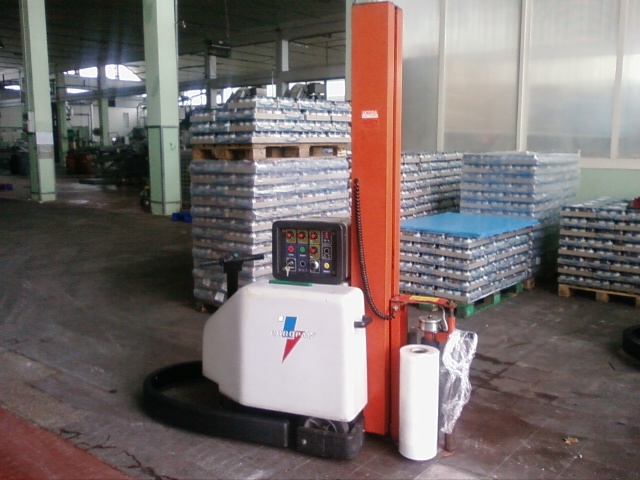 Foto0+197.jpg Robot fasciapallet revisionato mod. T - Ind. lavorazione prodotti agroalimentari - Sarno (SA)