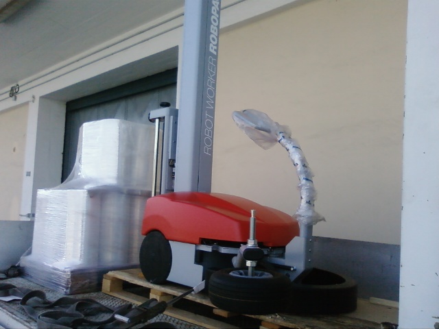 Foto0008.jpg Robot avvolgipallet 