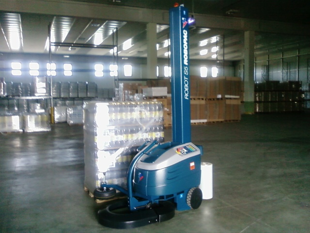 Foto03081.jpg Robot fasciapallet S5 - Azienda logistica - Palomonte (SA)