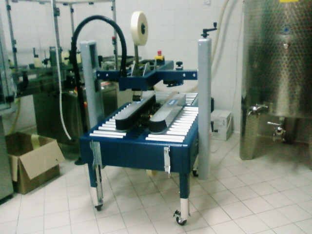 Foto03441.jpg Nastratrice per scatole serie Startape - Azienda vitivinicola - Napoli