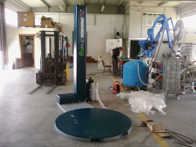 Foto04011.jpg Fasciapallet Ecoplat - Azienda costruzioni elettromeccaniche - Benevento