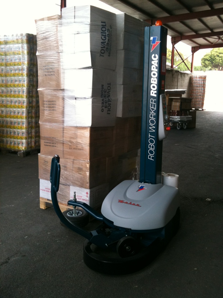 IMG_0085.jpg Robot fasciapallet Worker - Az. Distribuzione - Salerno