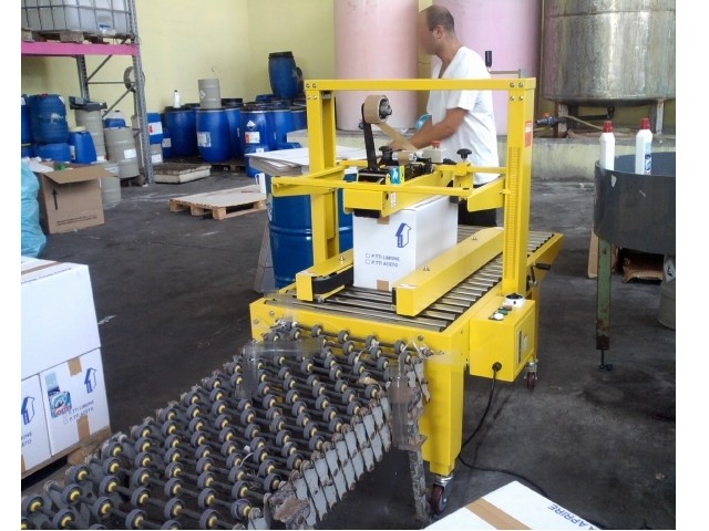 NP1-3.JPG Nastratrice per scatole - Industria detergenti - Marcianise (CE)