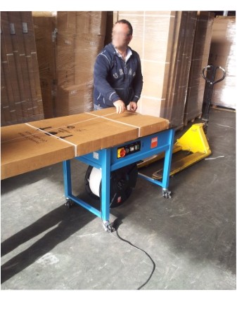 Regagnan.jpg Reggiatrice a banco - Azienda distribuzione sanitari - Napoli